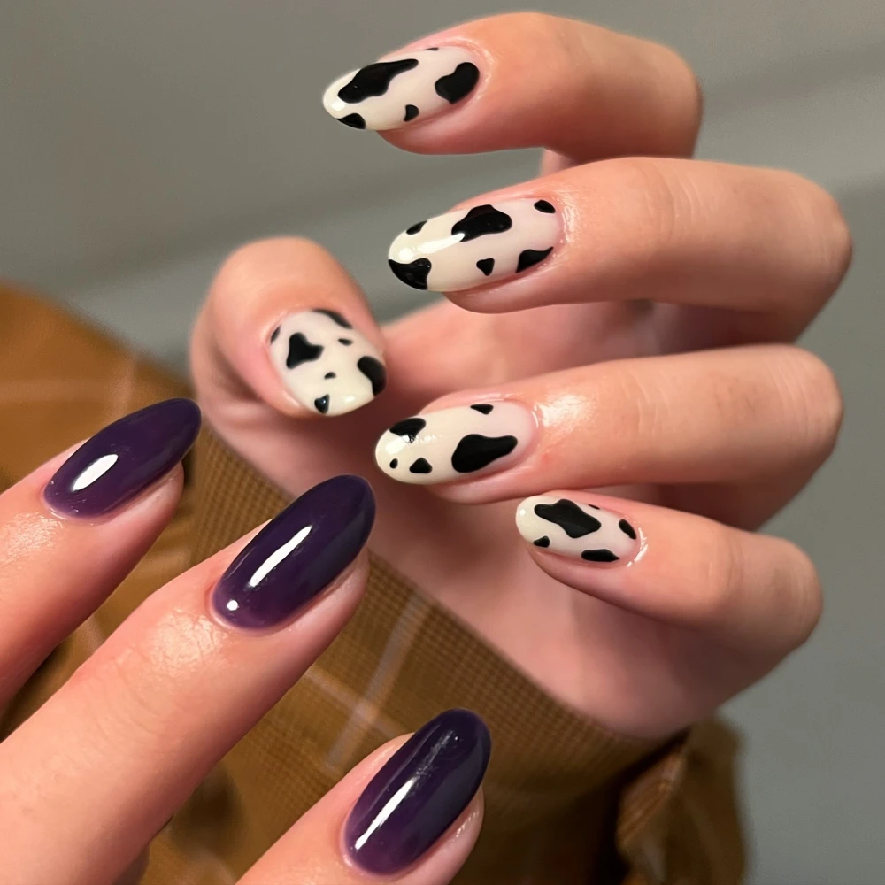 Cow print, cow print nails