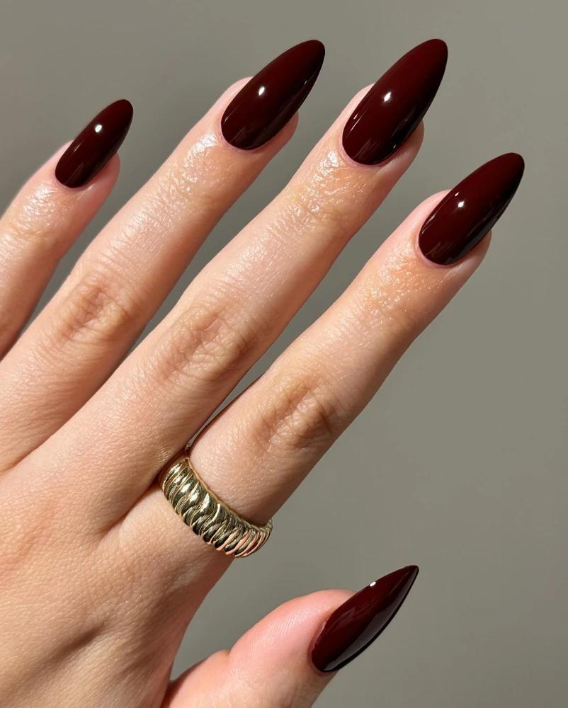 Cherry mocha nails, вишневий манікюр 