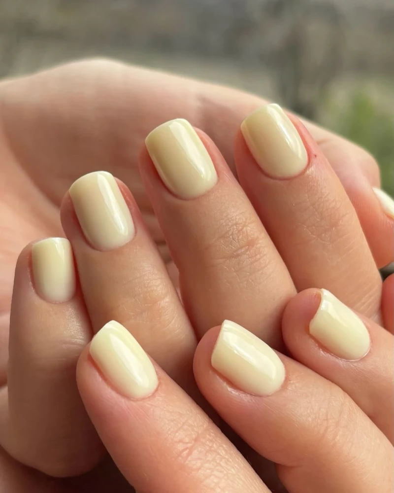 butter yellow nails