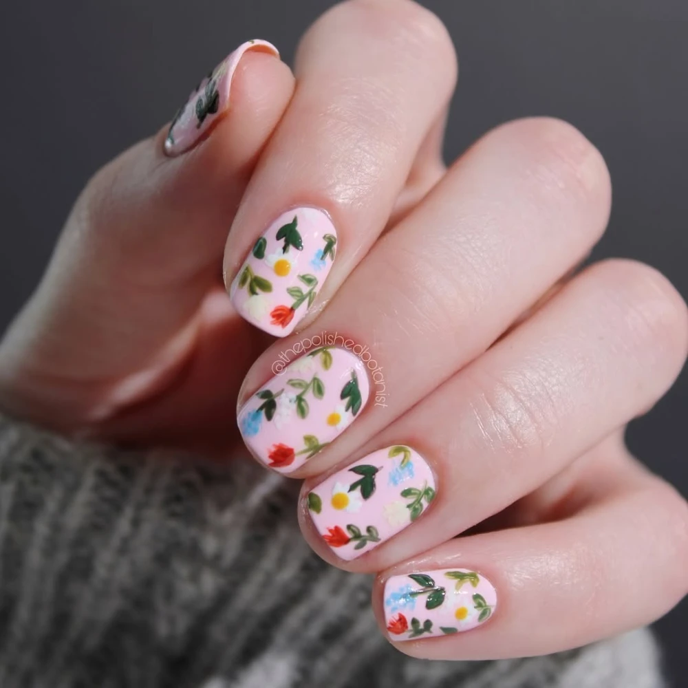 Квітковий манікюр