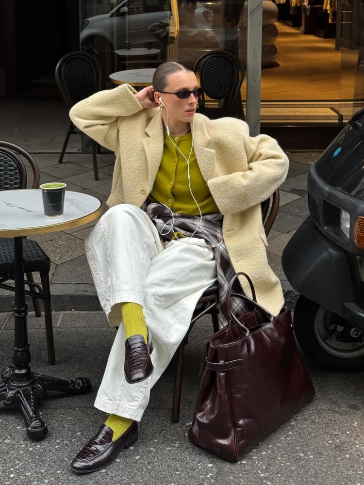 Стильні луки з джинсами