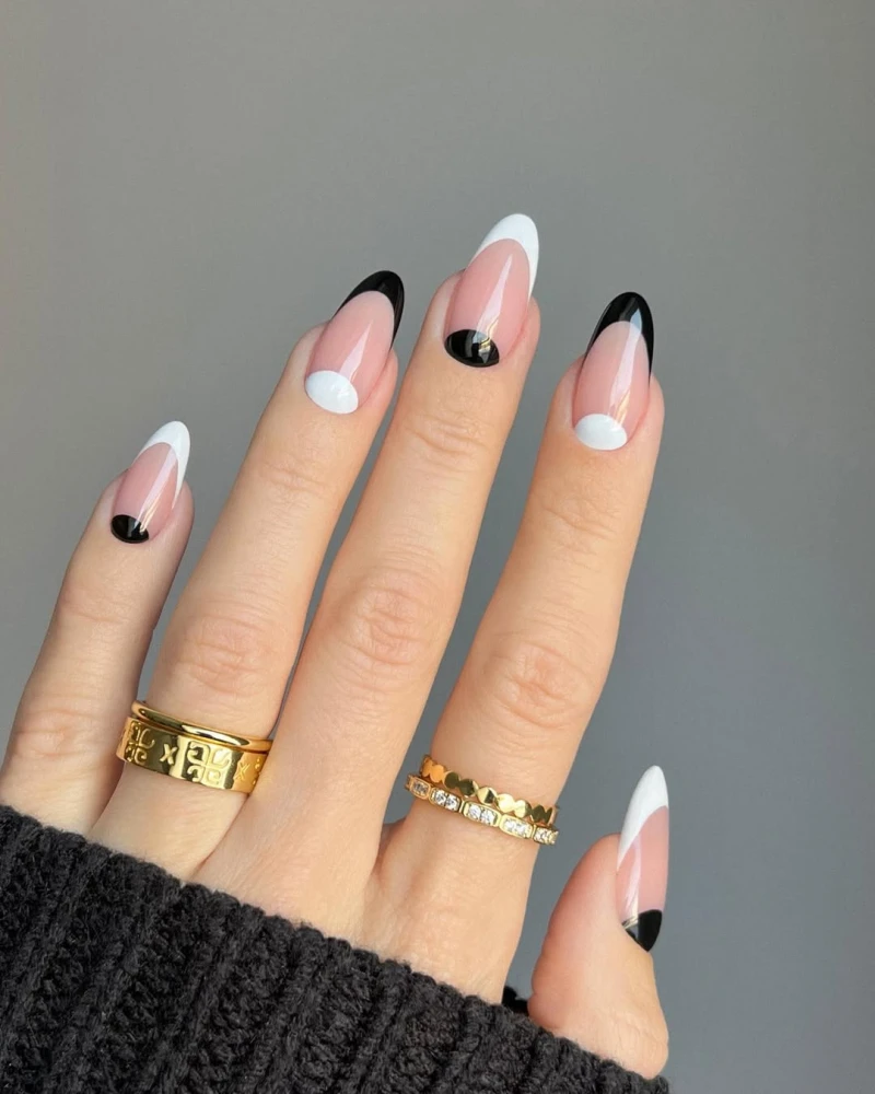 манікюр з лунками