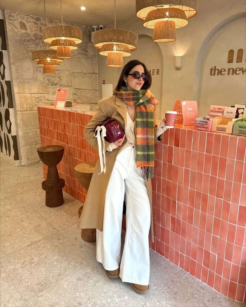 Теплі шарфи в зимових луках