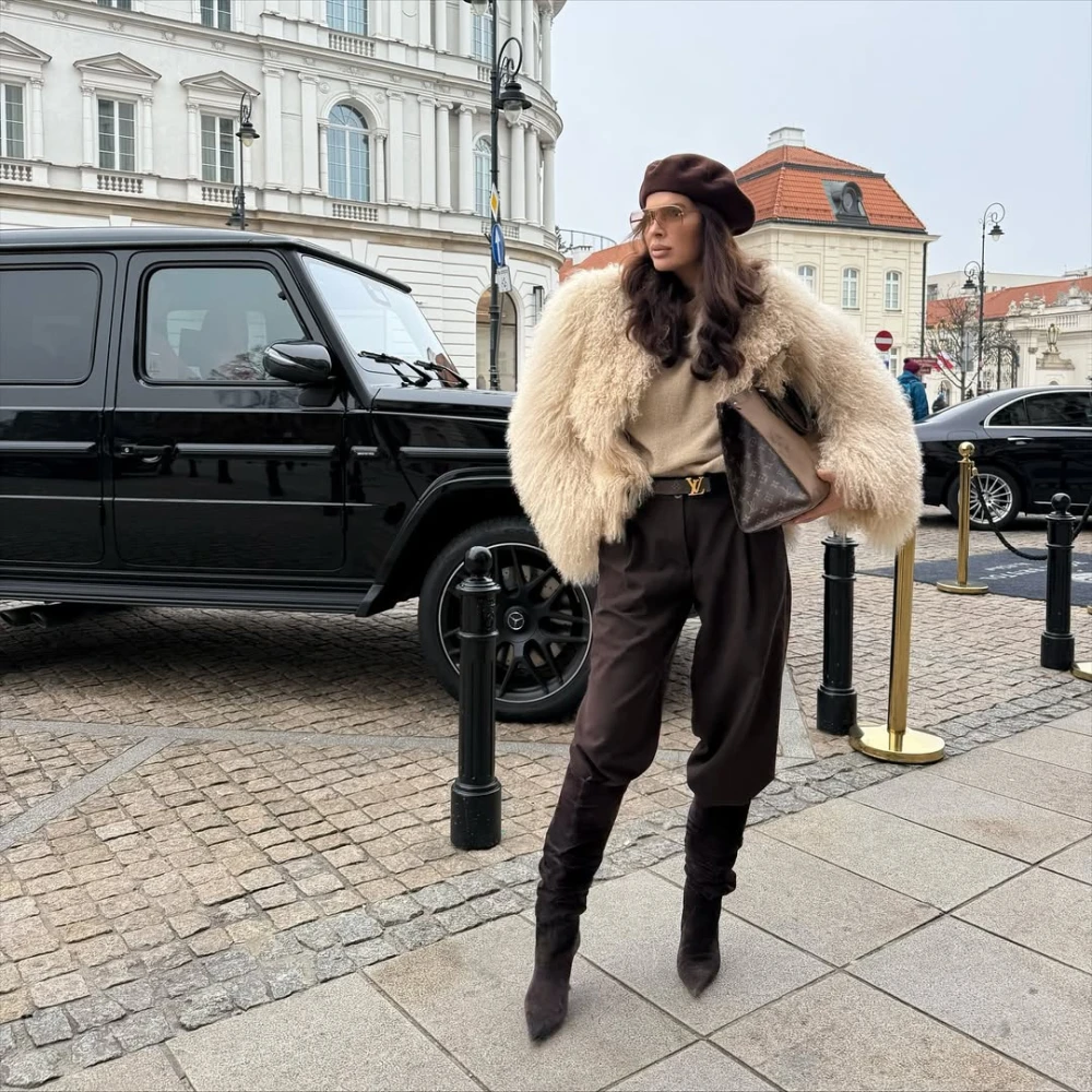 Як стильно носити чоботи взимку