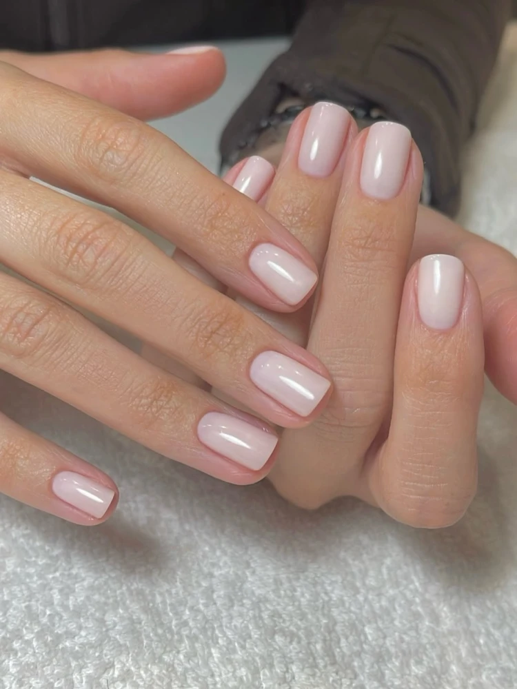 Трендові кольори манікюру 2026