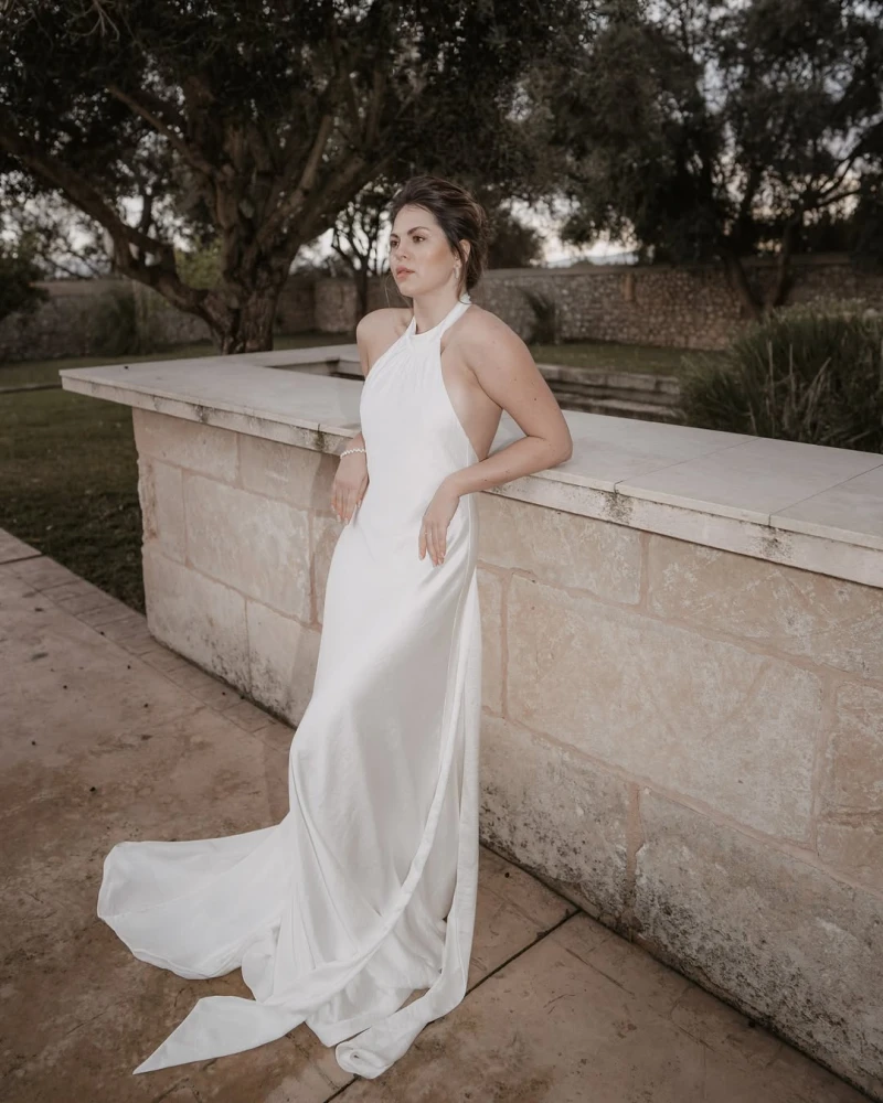 Мінімалістичні весільні сукні