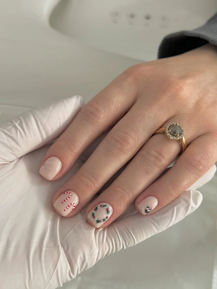 Різдвяний манікюр 