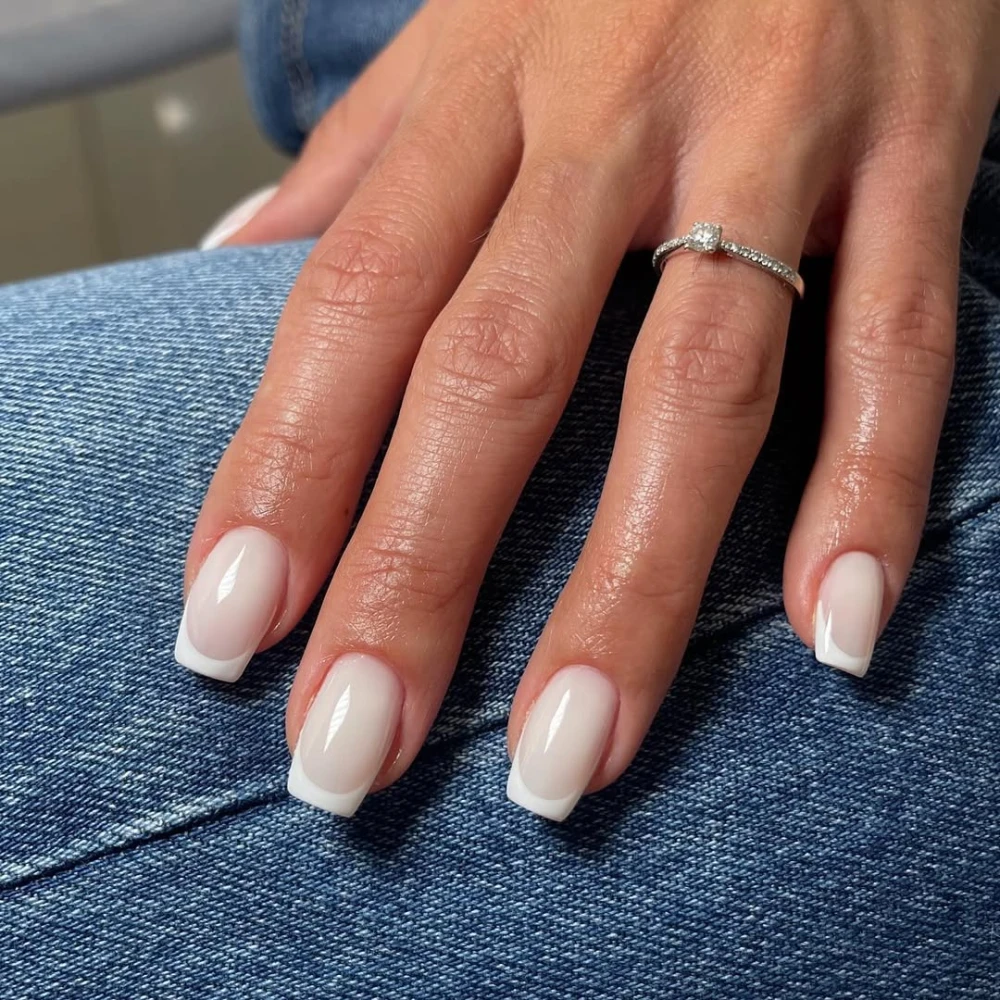 Трендовий французький манікюр 