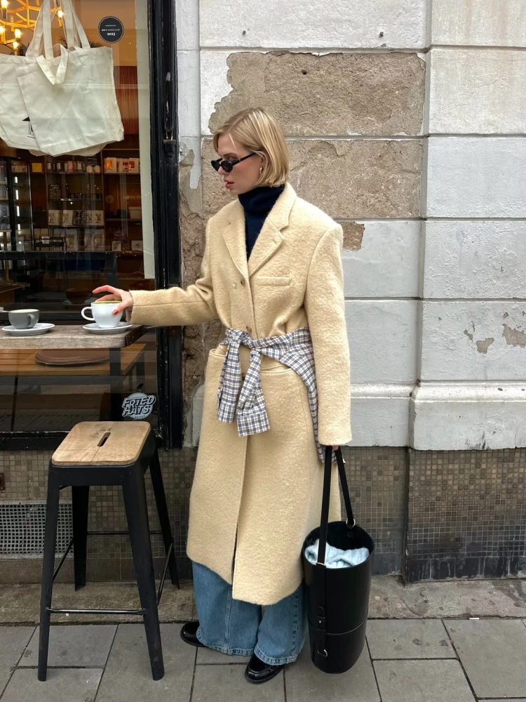 Як креативно стилізувати пальто