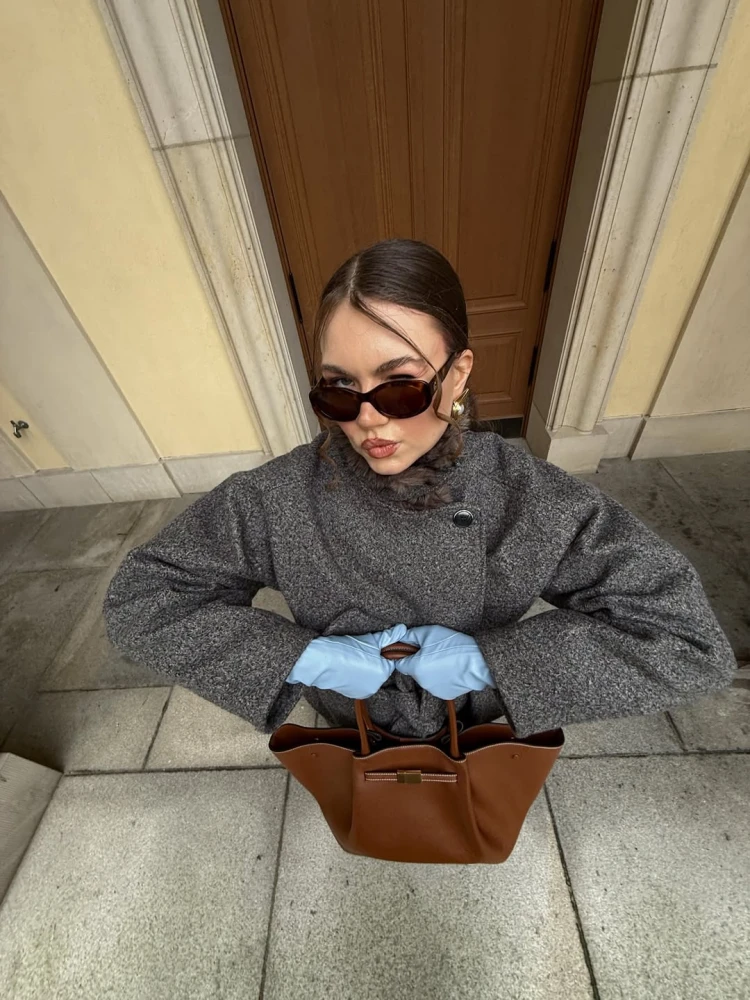 Як додати акцентів у зимові луки