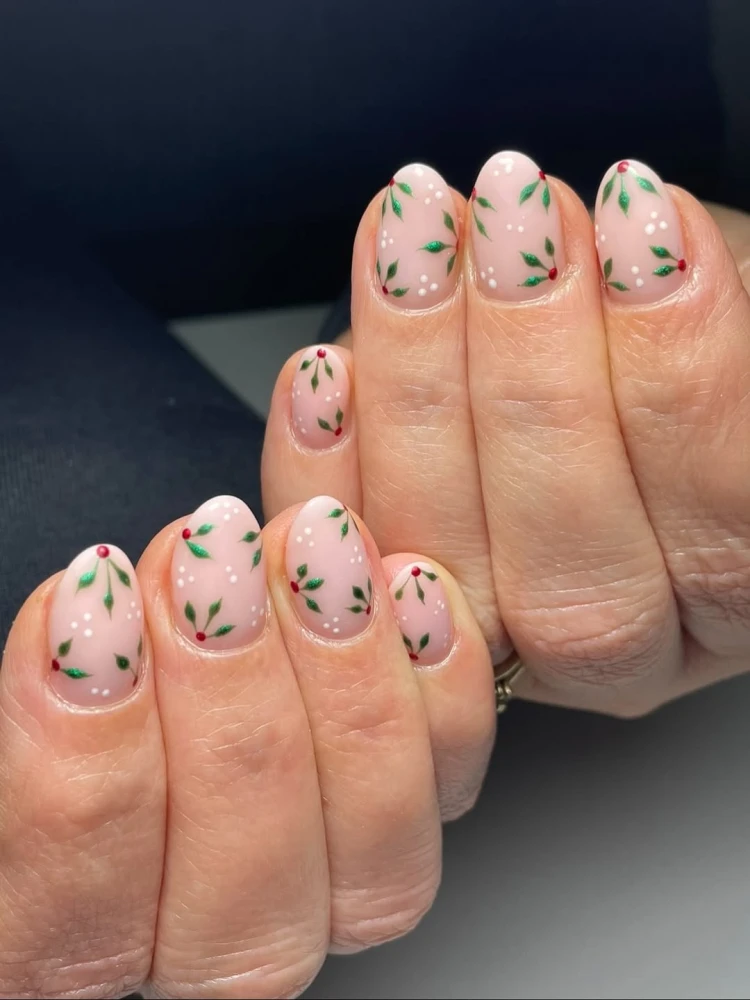 Манікюр на короткі нігті 