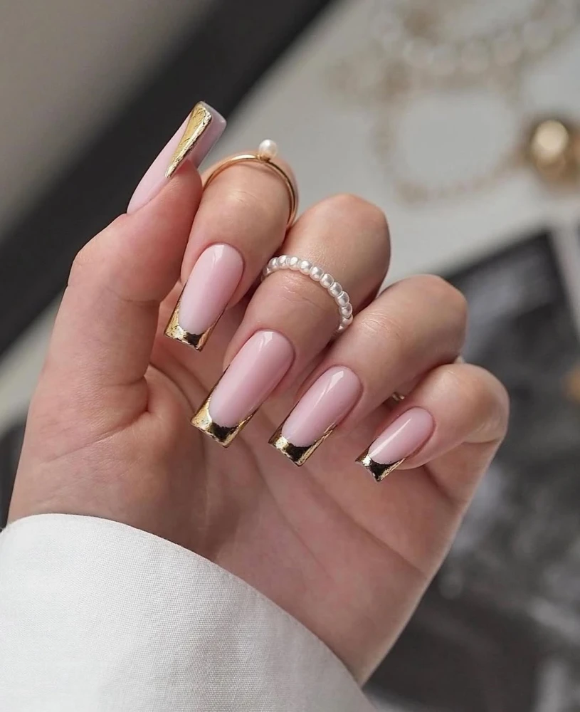 Трендовий французький манікюр 