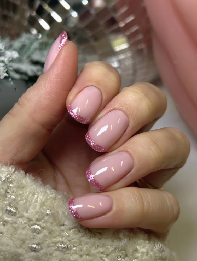 Трендовий французький манікюр 