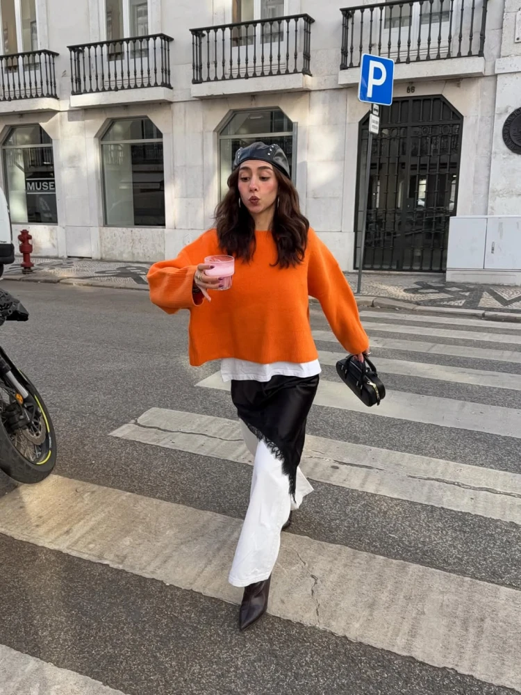 Стильні луки зі светрами