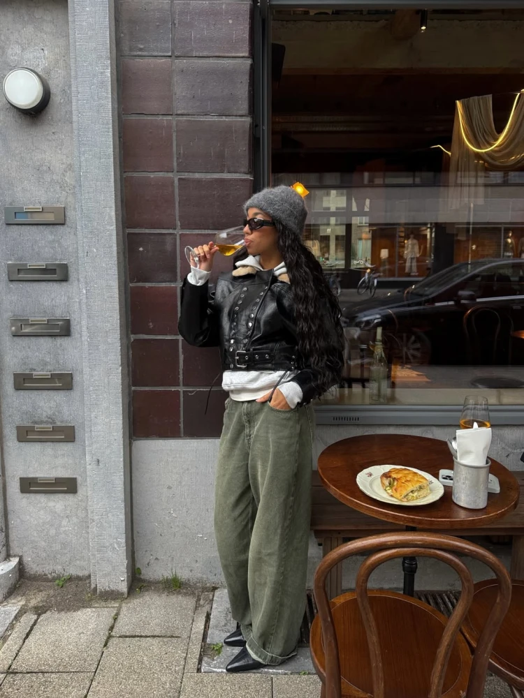 Що носити замість джинсів взимку 2026