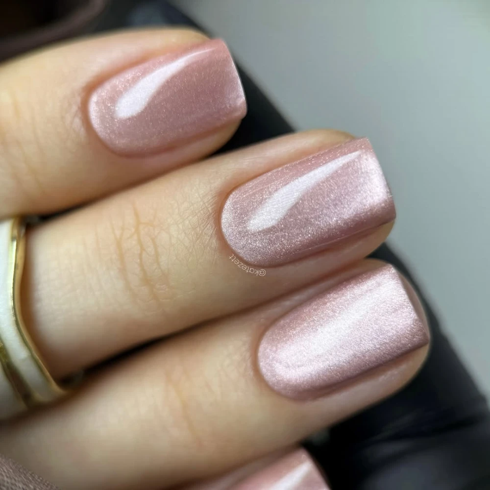 Манікюр котяче око 