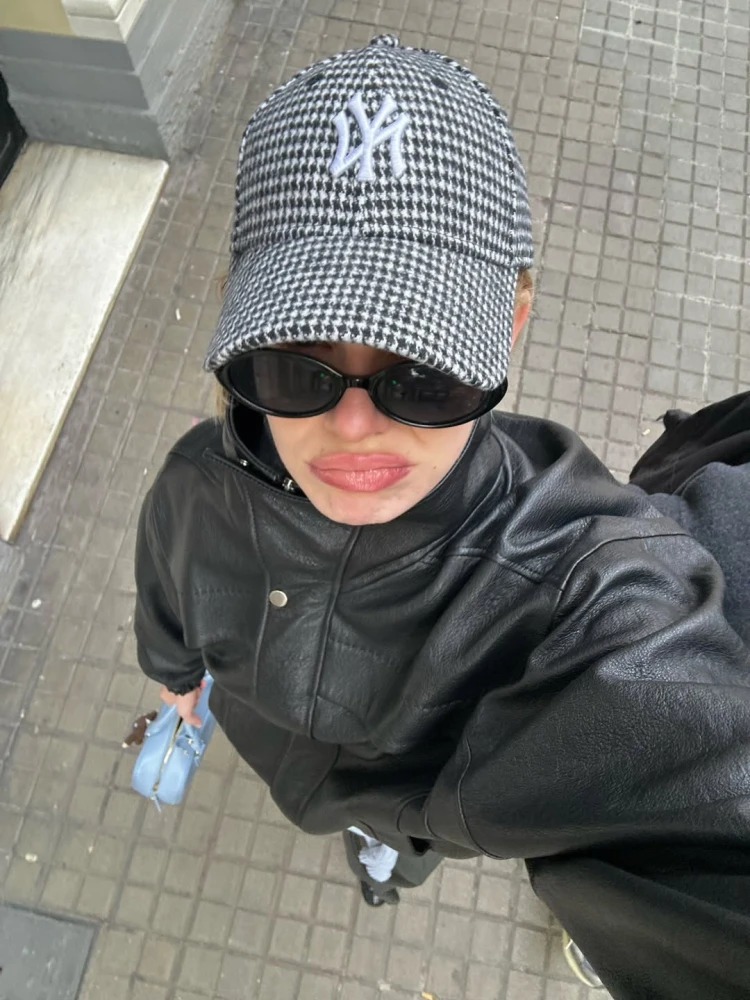 Які кепки носити взимку 2026