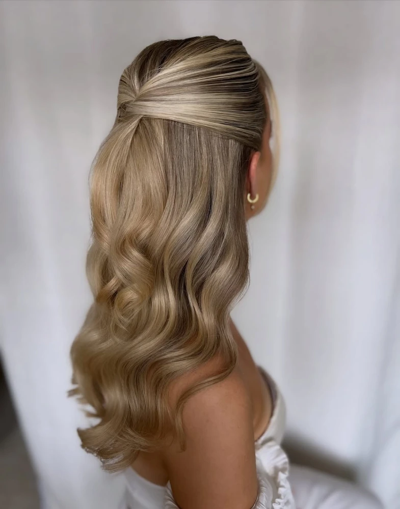 Весільні зачіски 2026