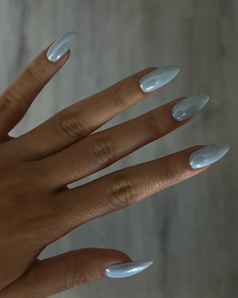 Хромовий манікюр