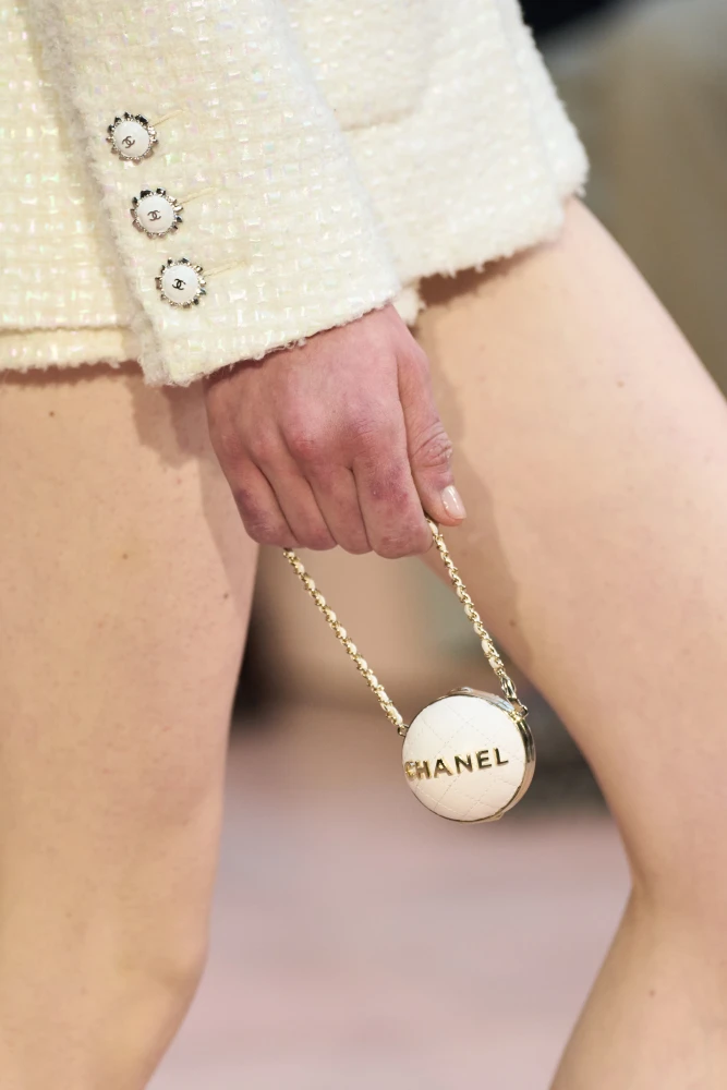 Незвичайні аксеуари з показів мод