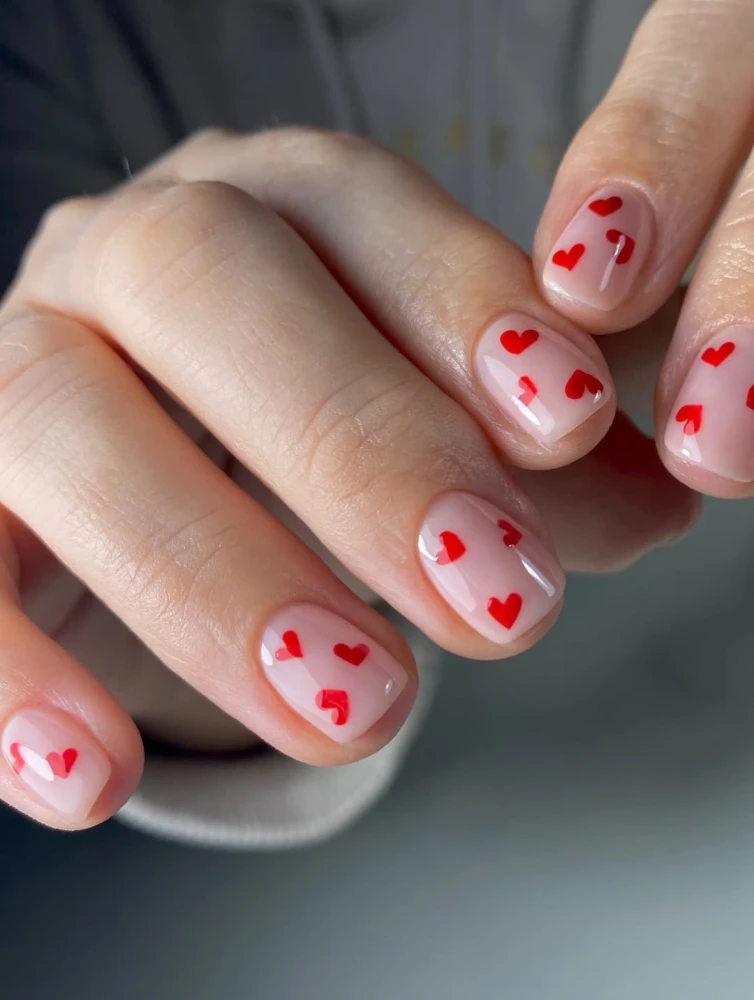 манікюр на 14 лютого