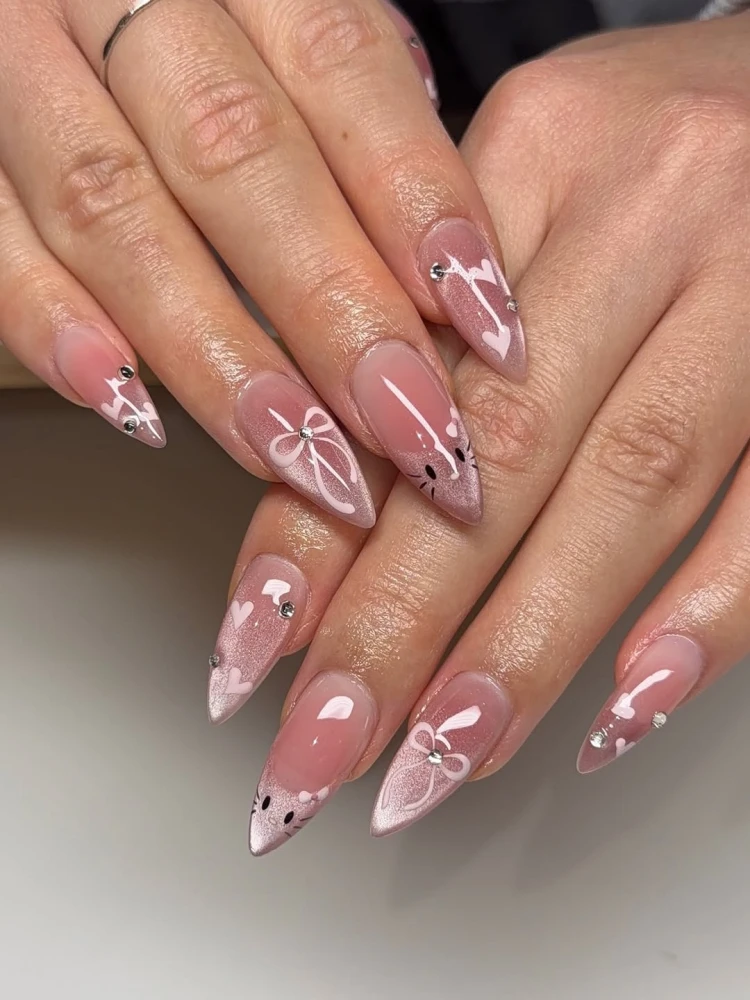 Манікюр до Дня святого Валентина