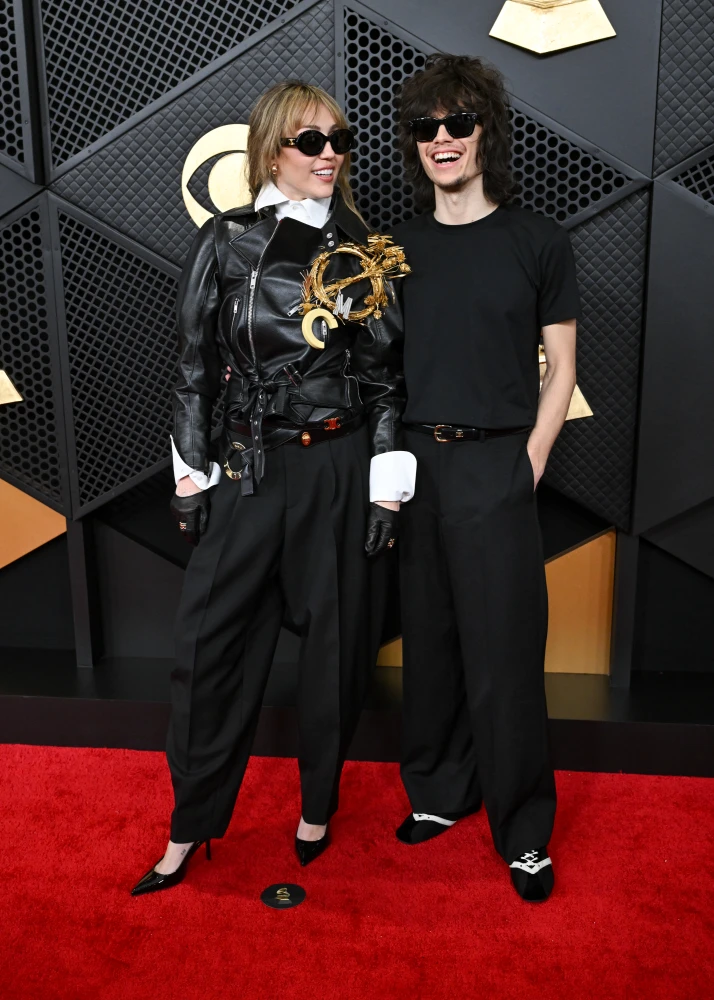 Наймиліші зіркові пари на церемонії «Ґреммі-2026»: фото