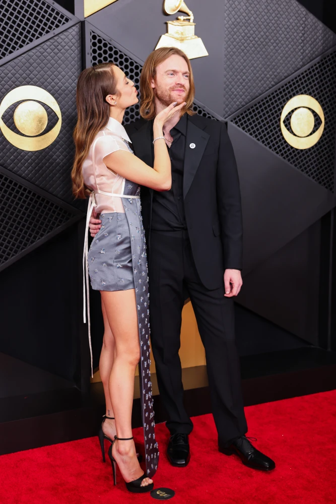 Зірки зі своїми коханими на церемонії «Ґреммі-2026»