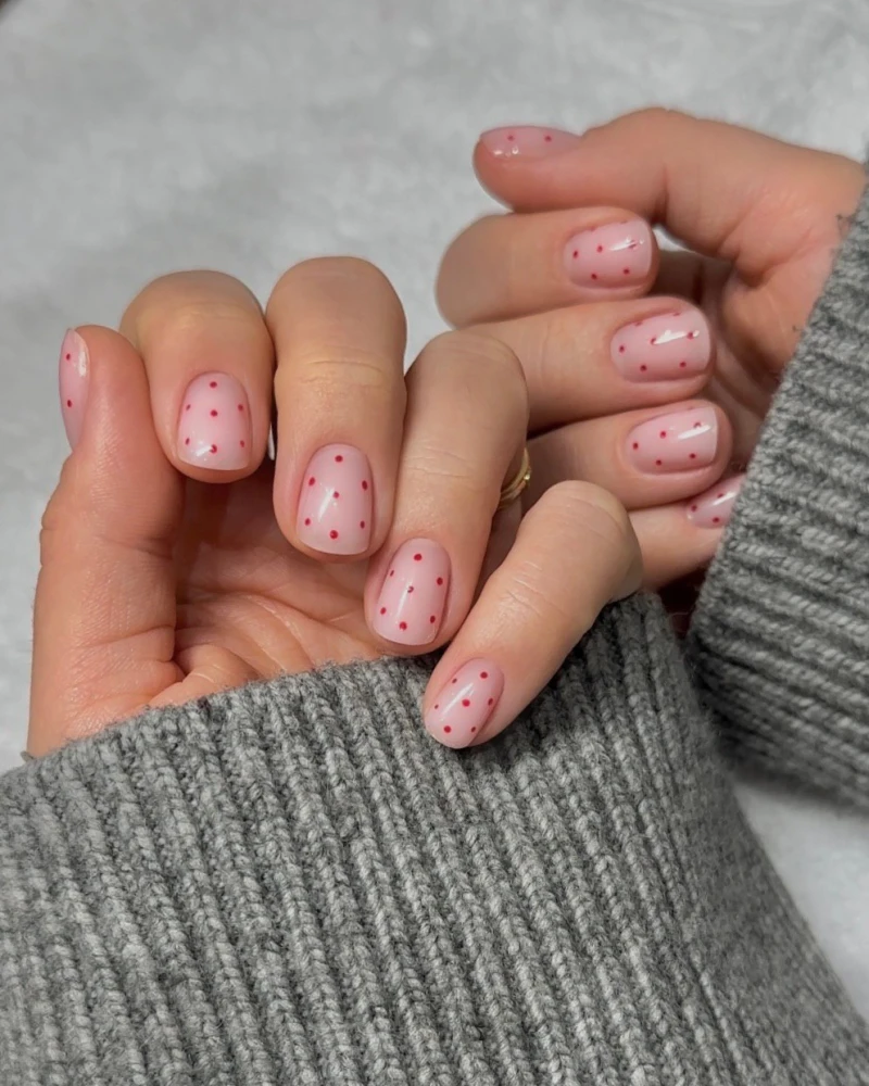 Манікюр із гороховим принтом 