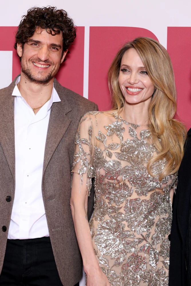 Анджеліна Джолі на прем'єрі фільму «Кутюр» у Парижі