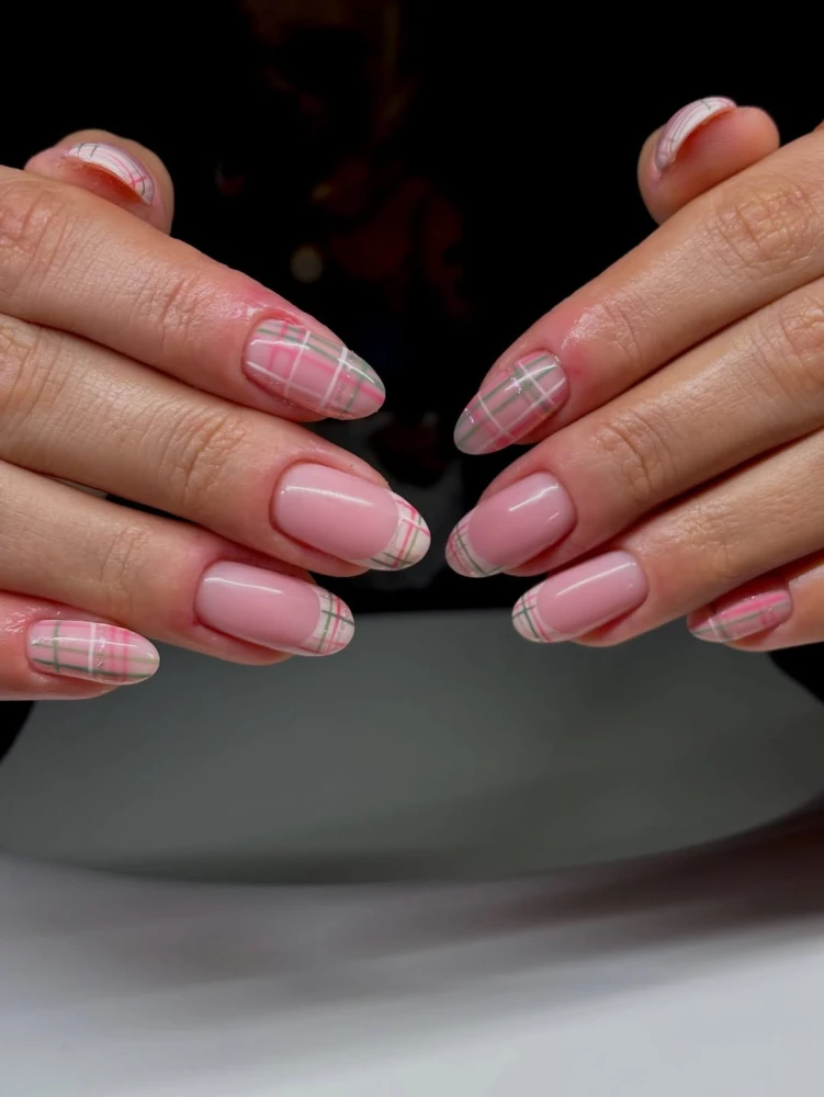 Весняний манікюр 2026