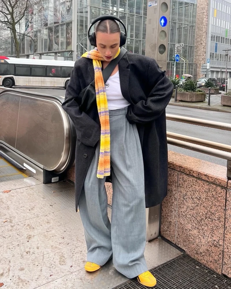 З чим модно носити кросівки