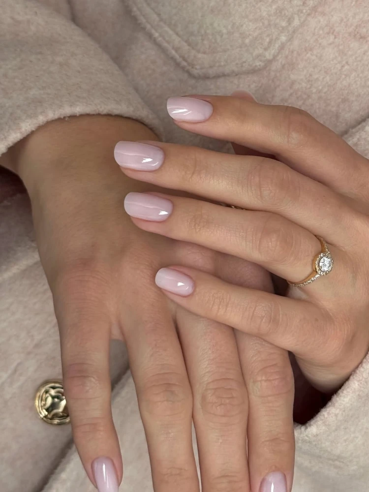 Весняний манікюр