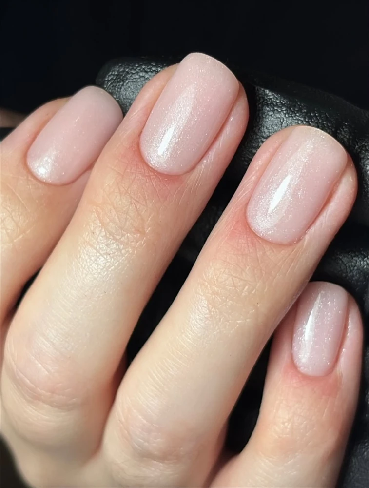 Нюдовий манікюр 