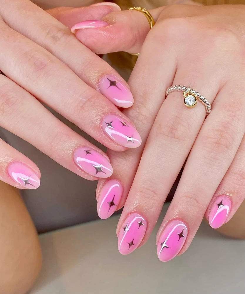 Манікюр з аурою