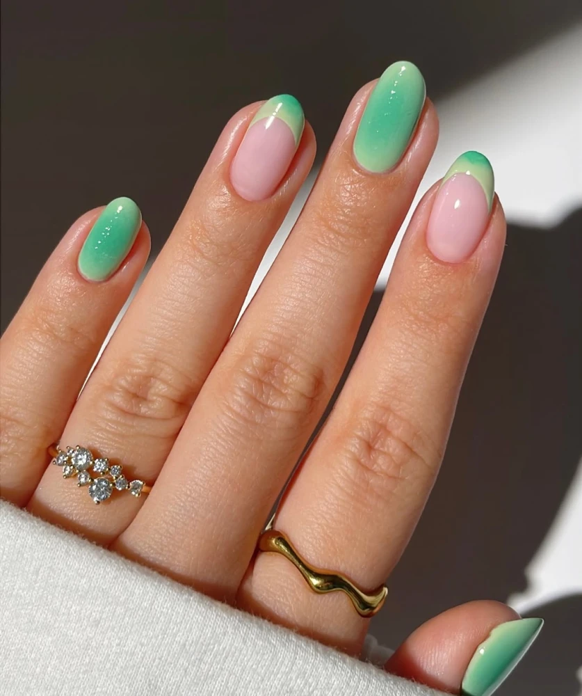 Весняний манікюр