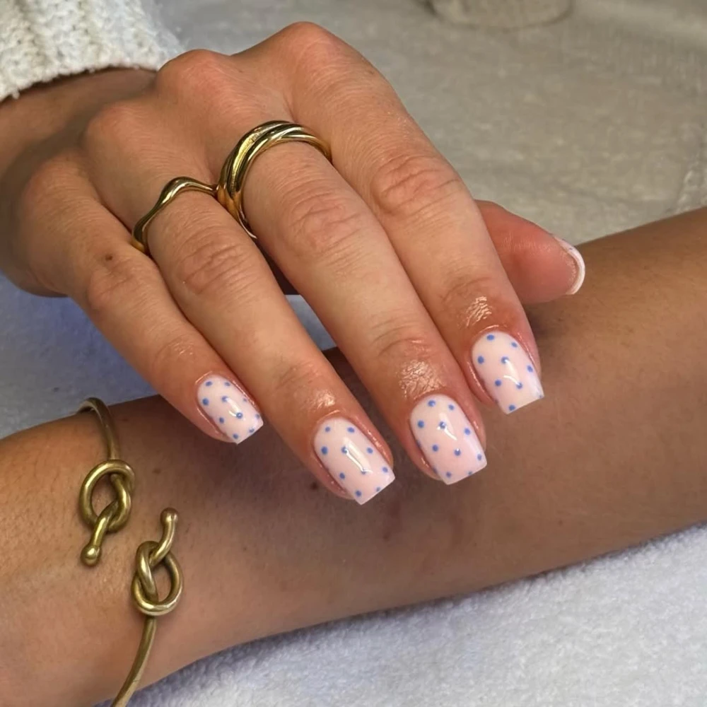 Весняний манікюр 