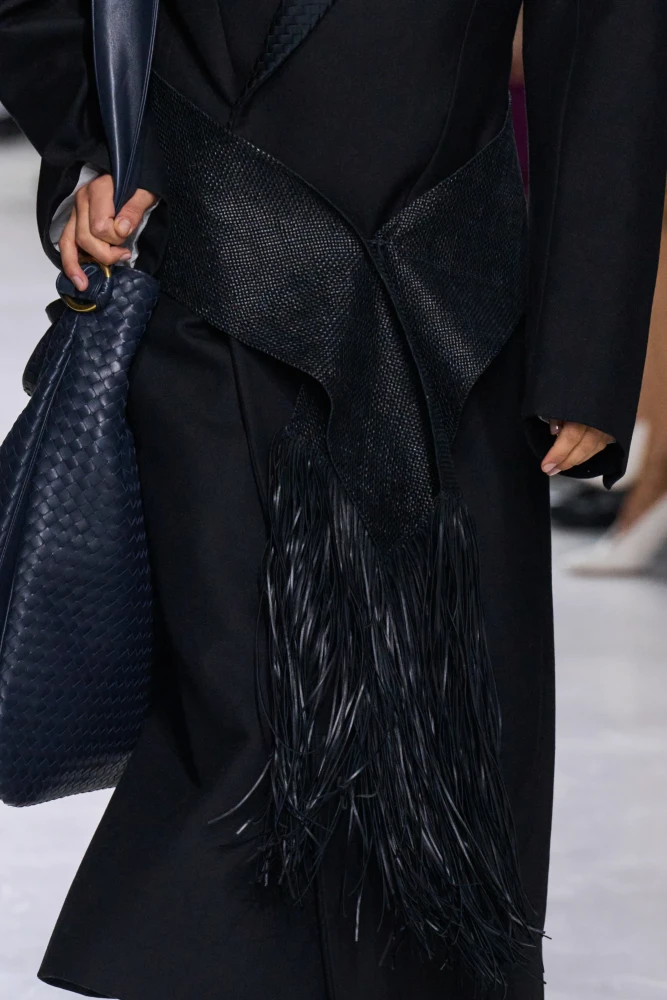 Пояси з бахромою