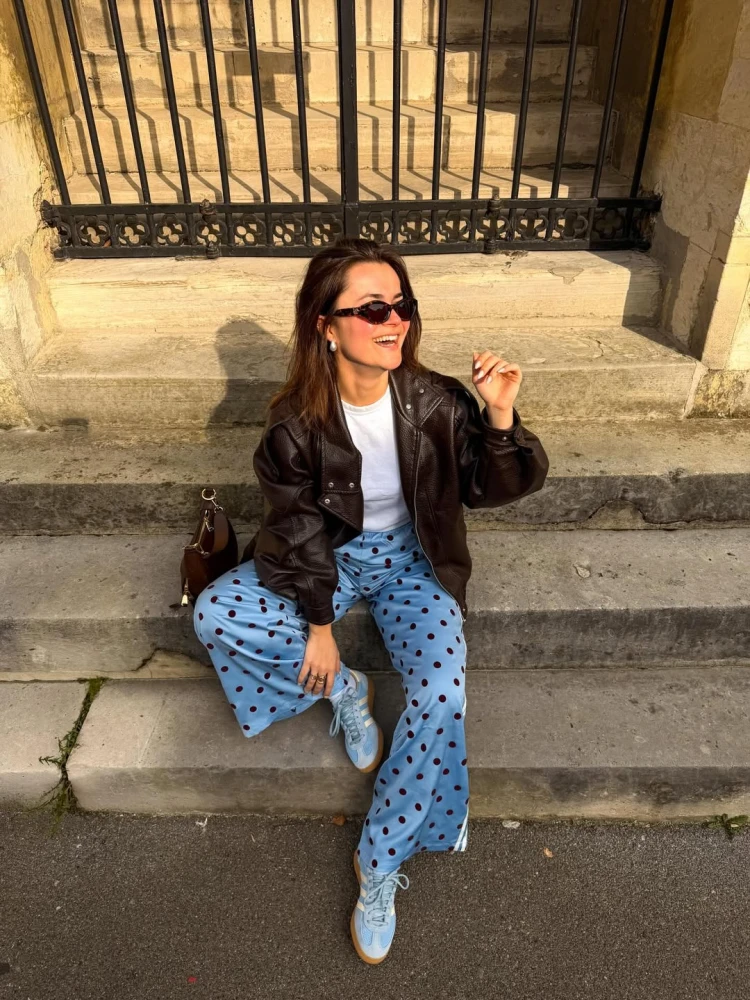 Трендові блакитні кросівки