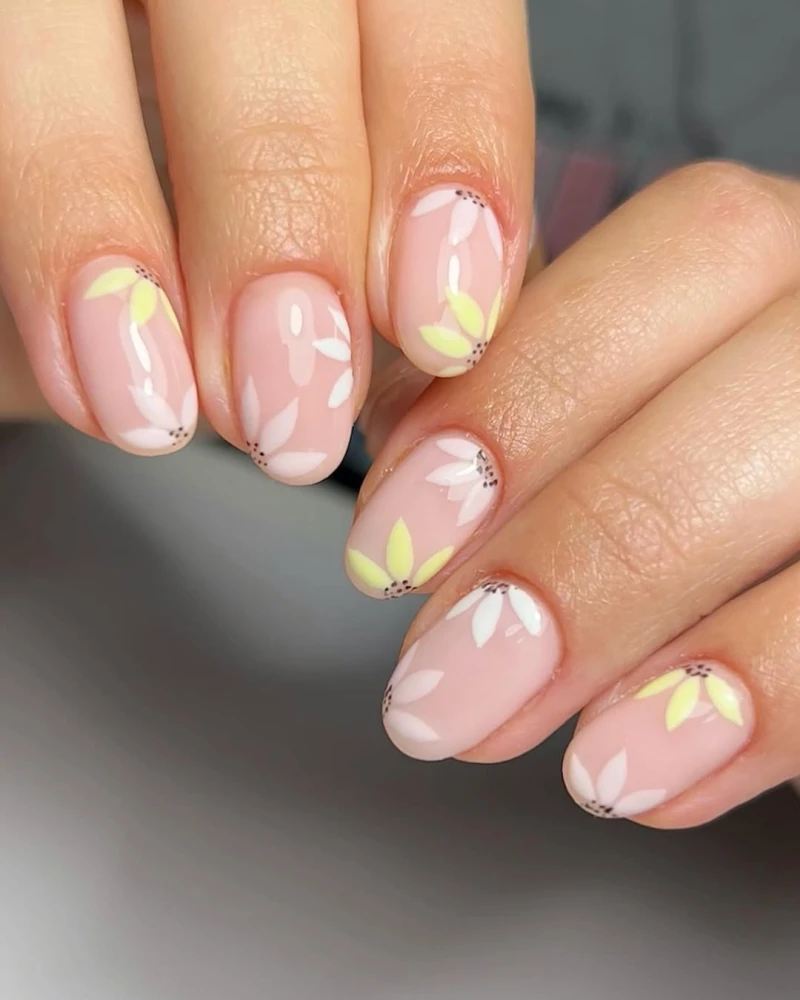 Весняний манікюр 2026