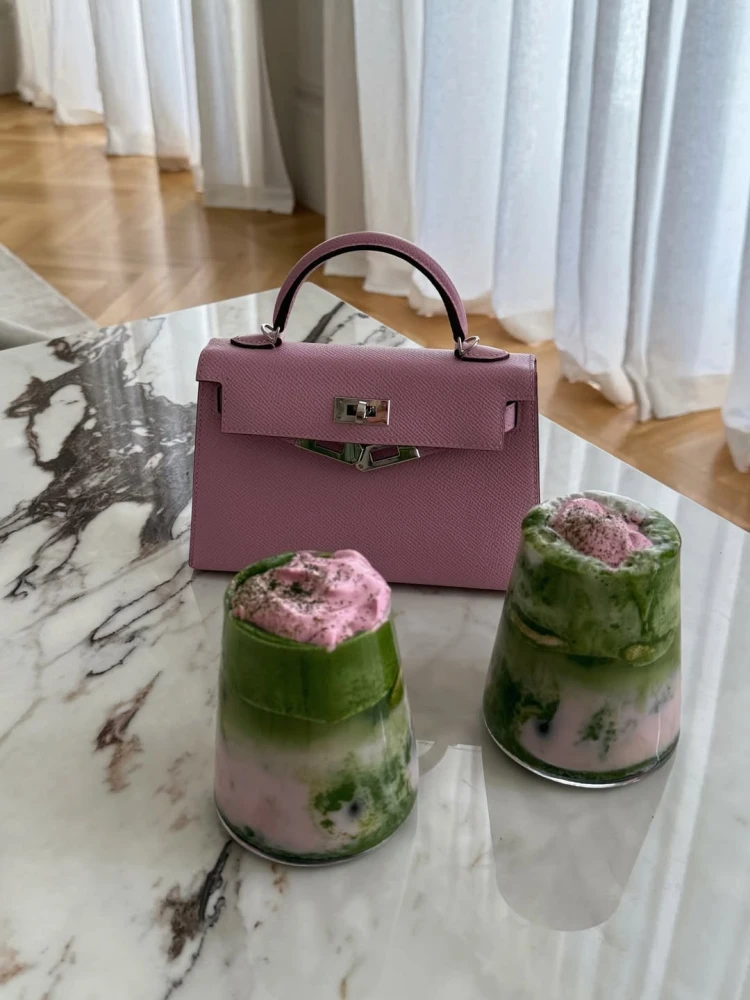 Strawberry matcha nails 