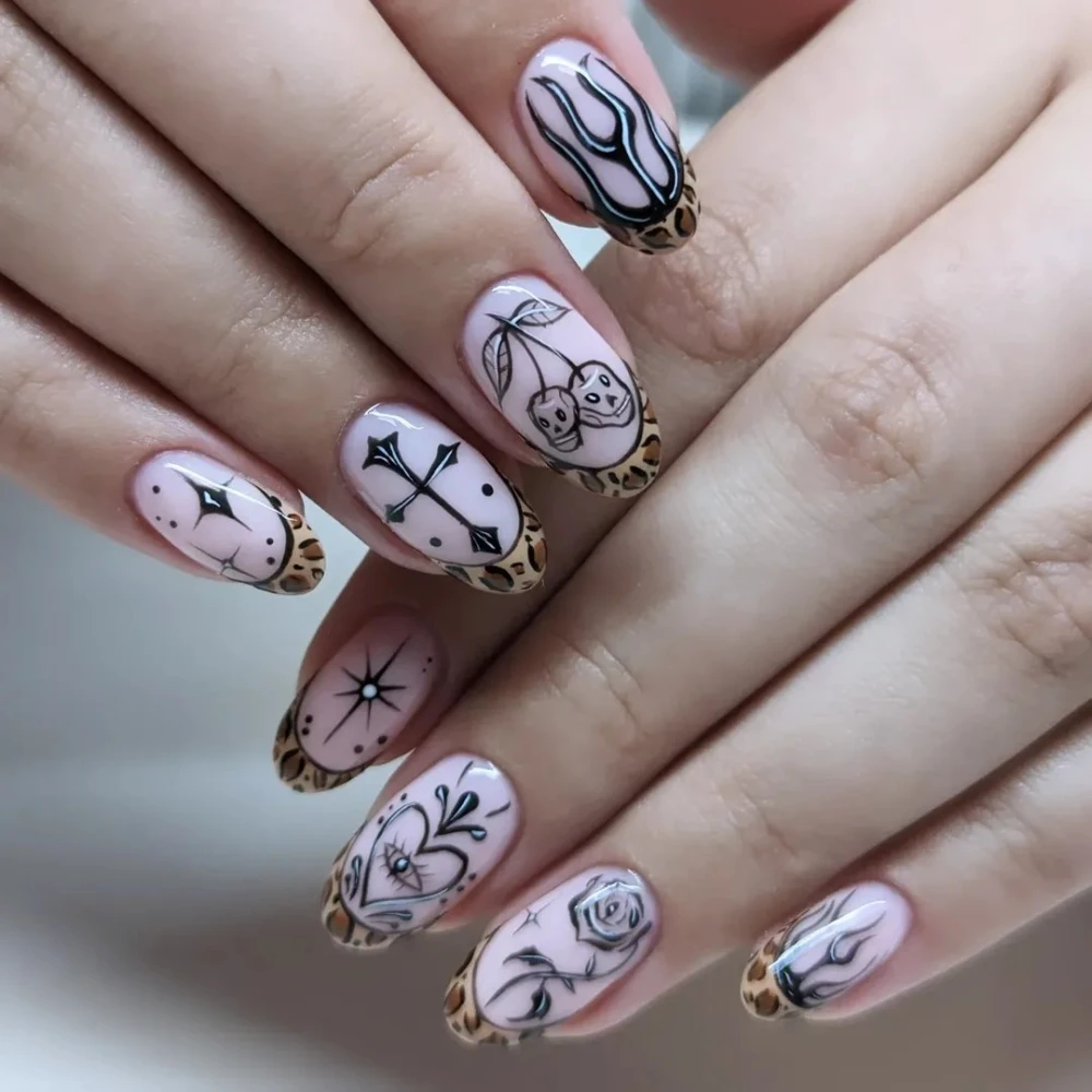 татуювання на нігтях