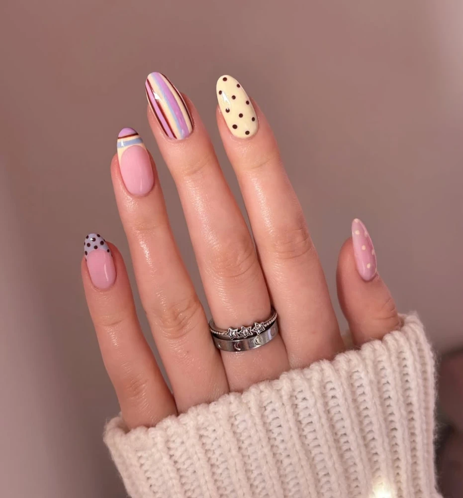 Манікюр із гороховим принтом