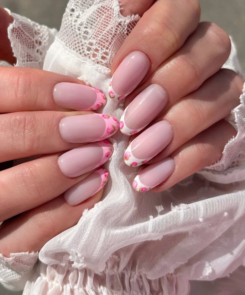 Coquette nails