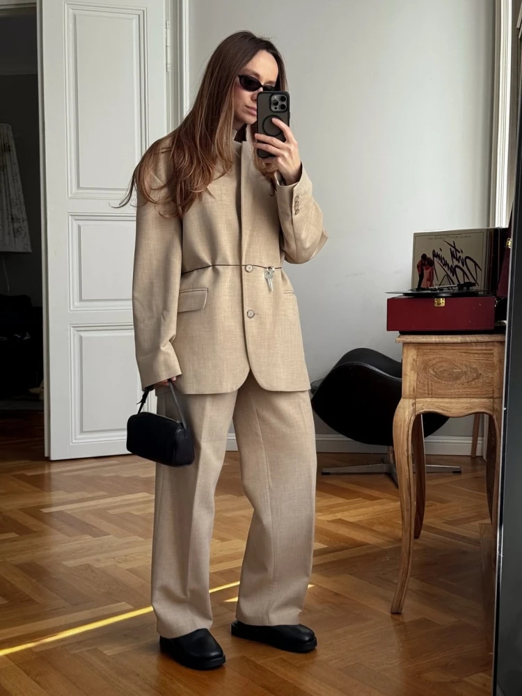 Як одягнутися на Паску