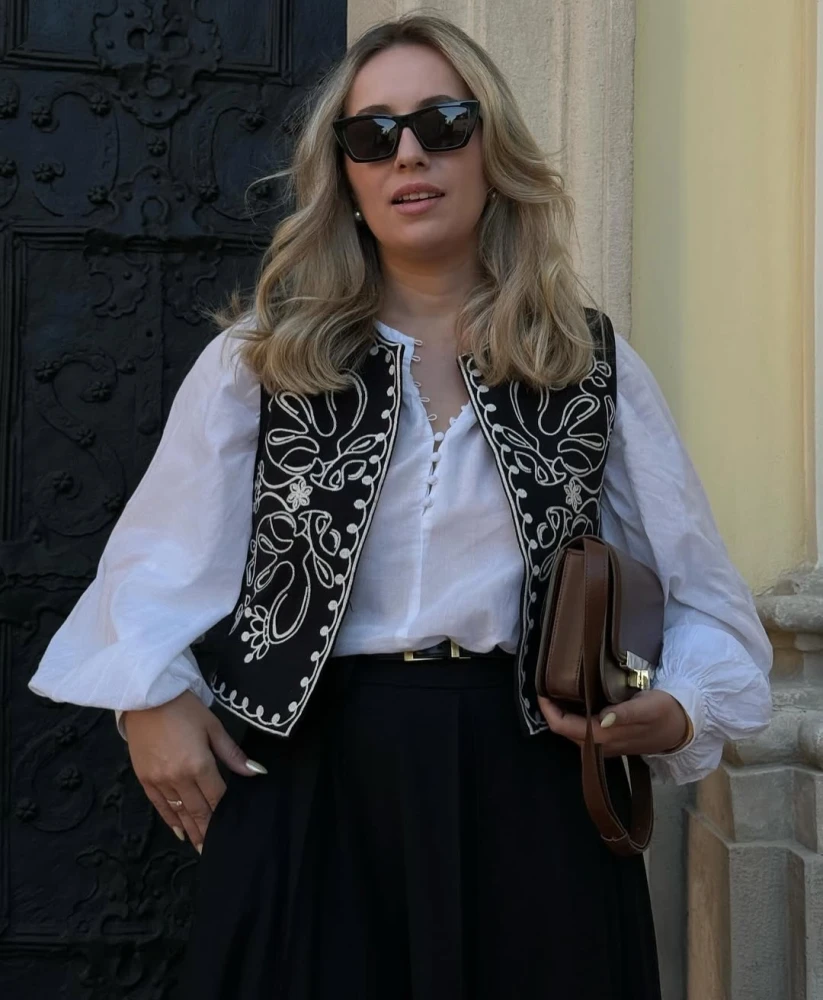 Образи з традиційним одягом