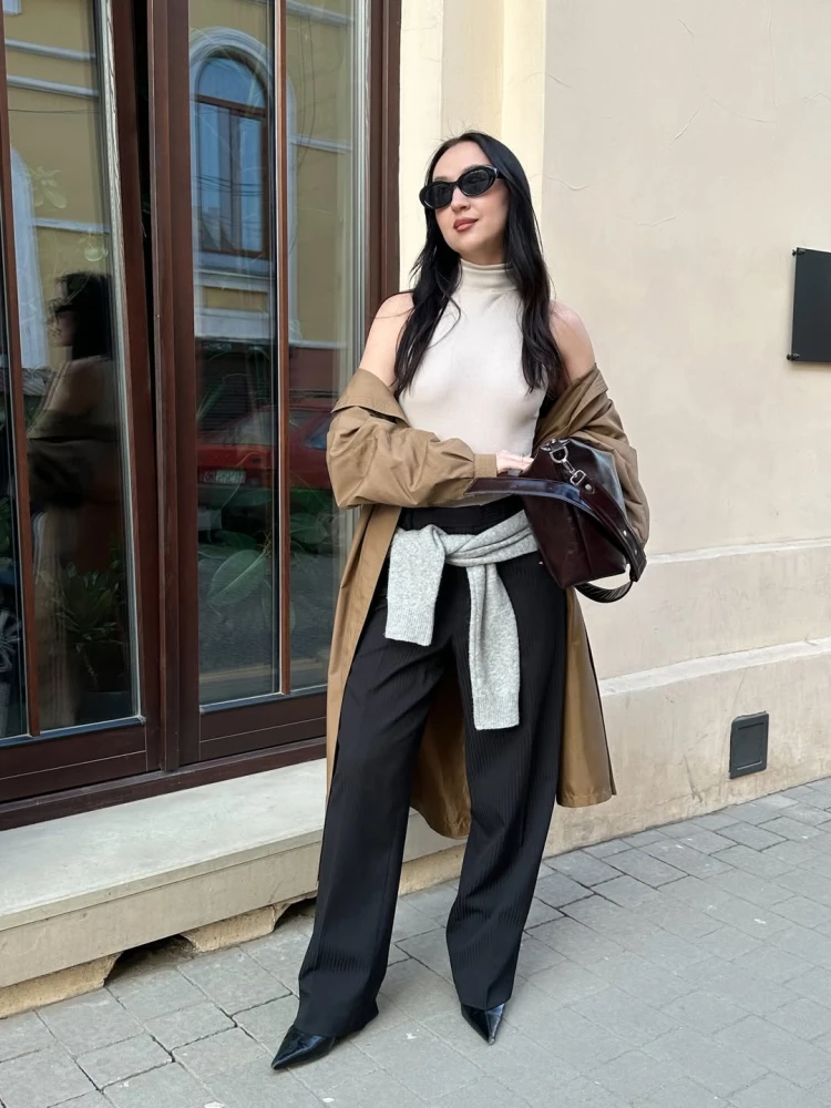 Модний весняний образ зі штанами