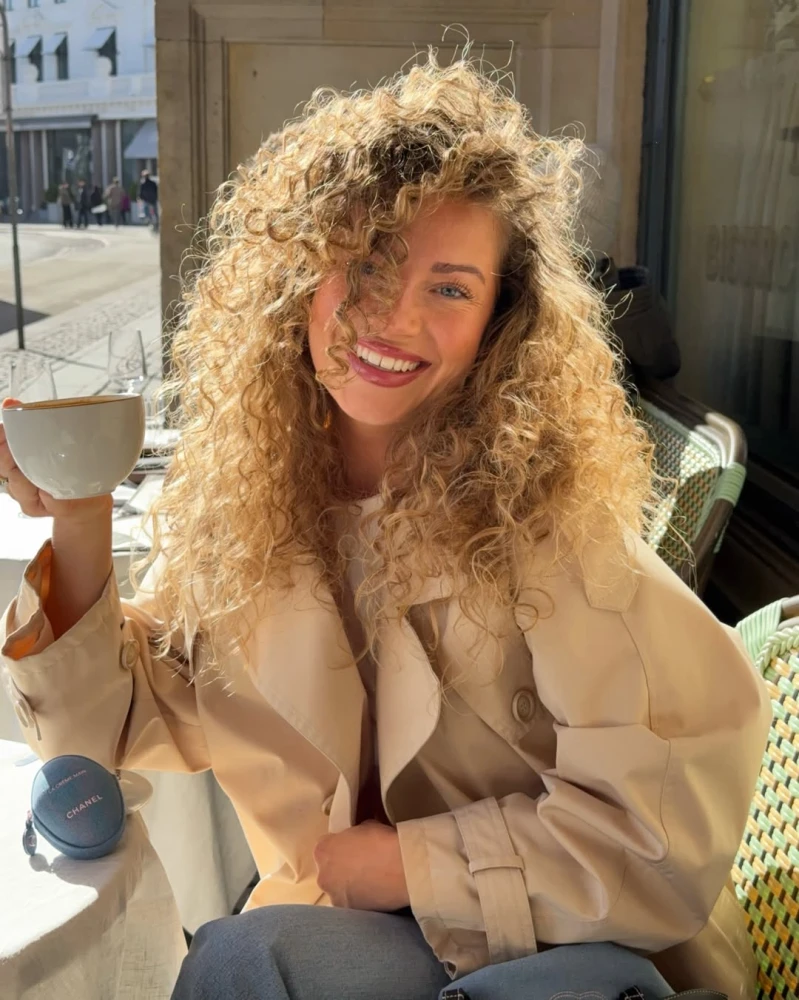 Догляд за кучерявим волоссям 