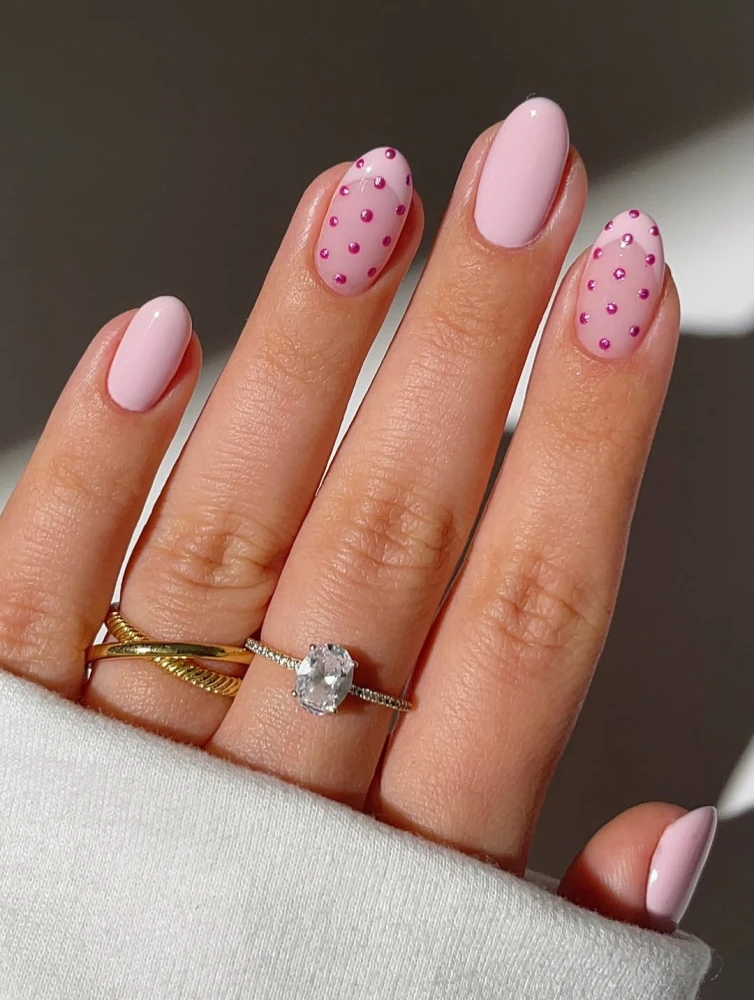 Polka dot nails