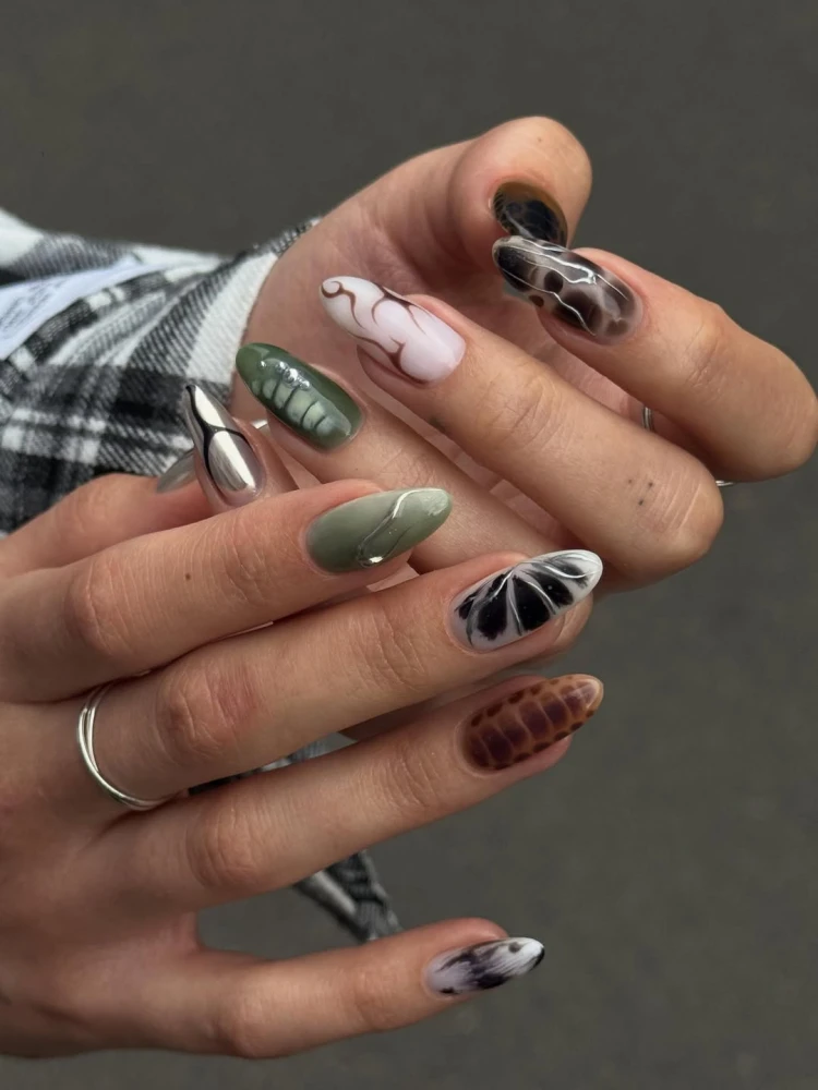 Snake skin nails